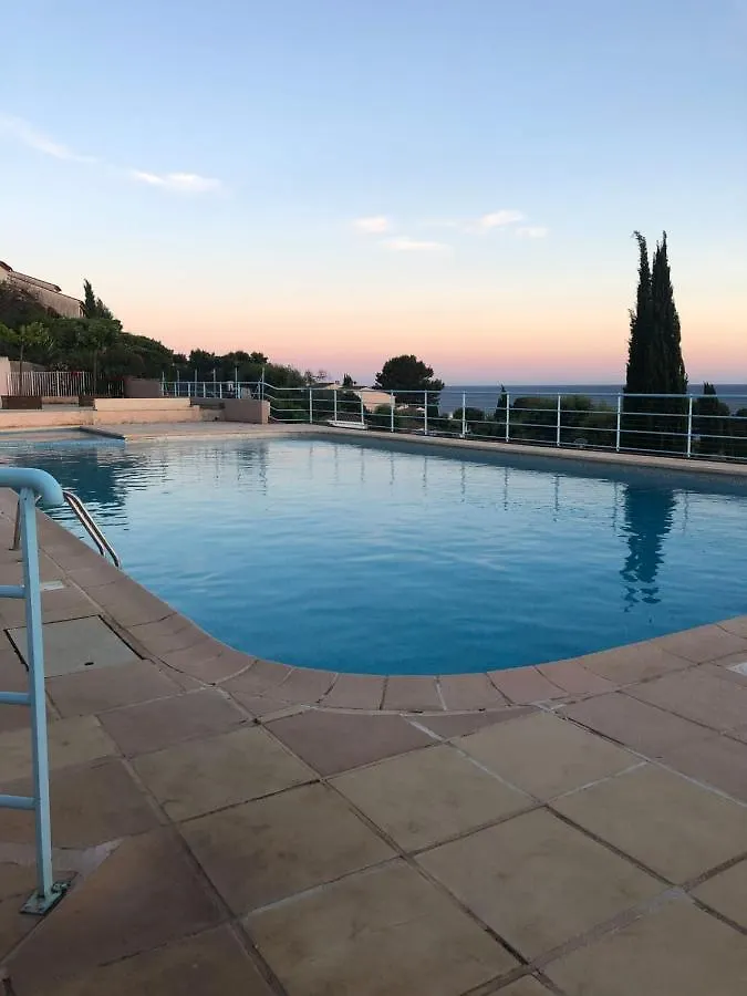 Apt With Swimming Pool 500M From The Beach Сен-Рафаэль 0*,  Франция