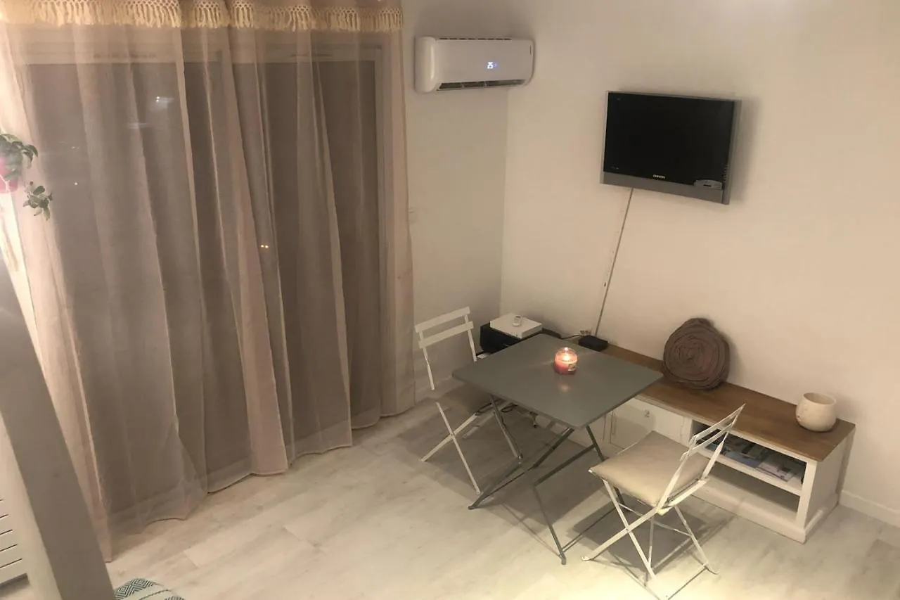 Apt With Swimming Pool 500M From The Beach Сен-Рафаэль Апартаменты