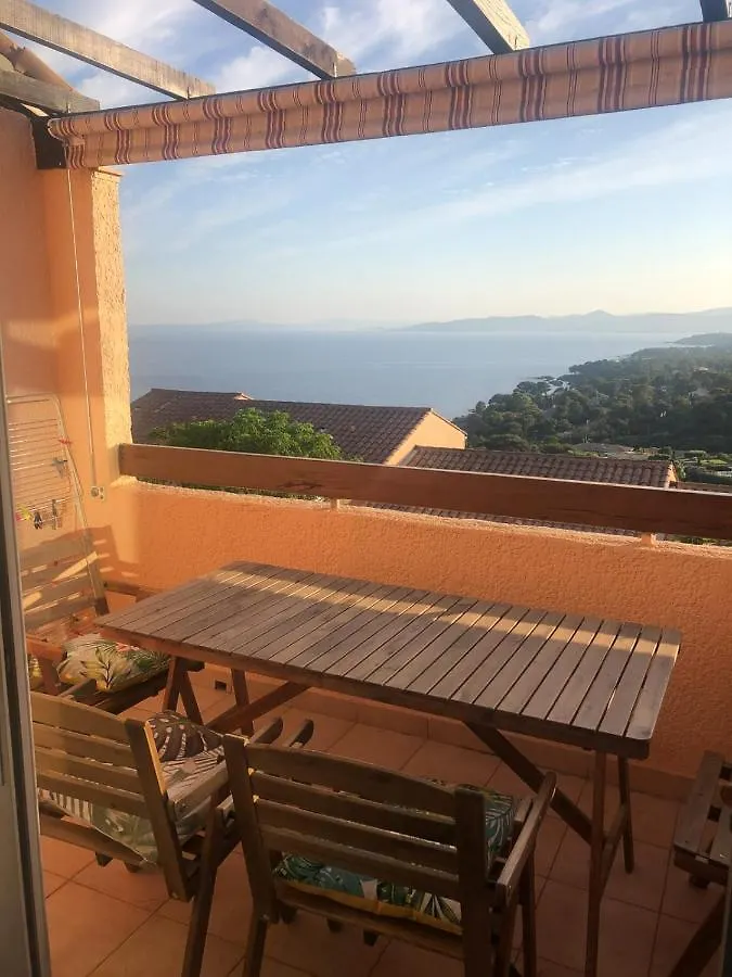 Apt With Swimming Pool 500M From The Beach location